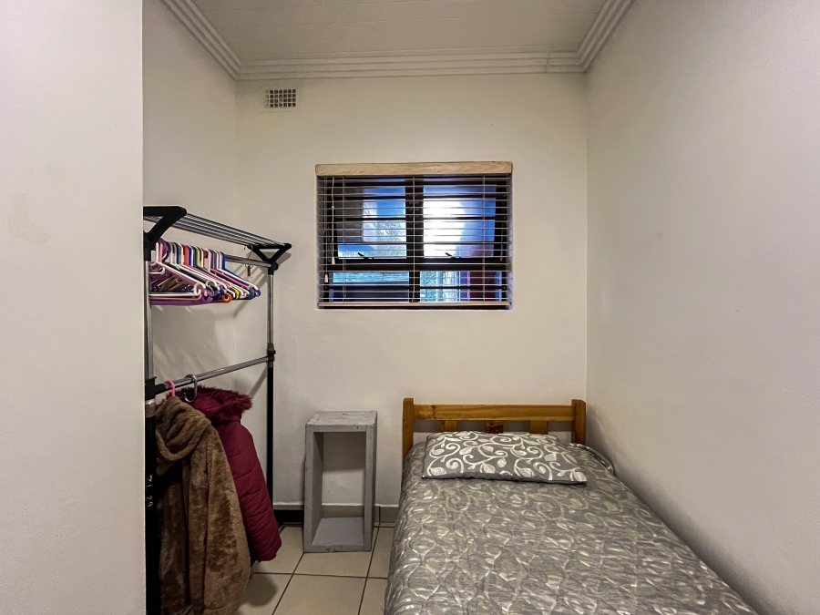 To Let 2 Bedroom Property for Rent in Middedorp Western Cape